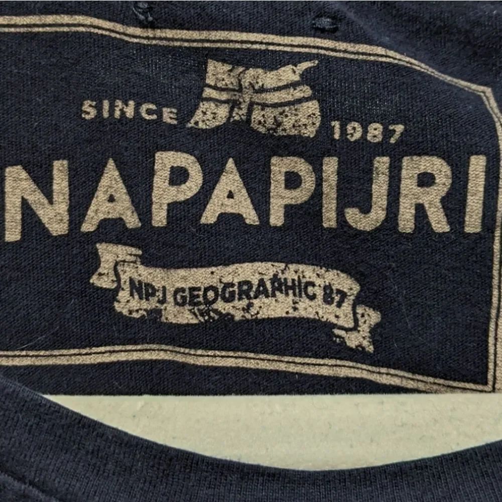 NAPAPIJRI Graphic Long Sleeve Top L - Picture 4 of 11
